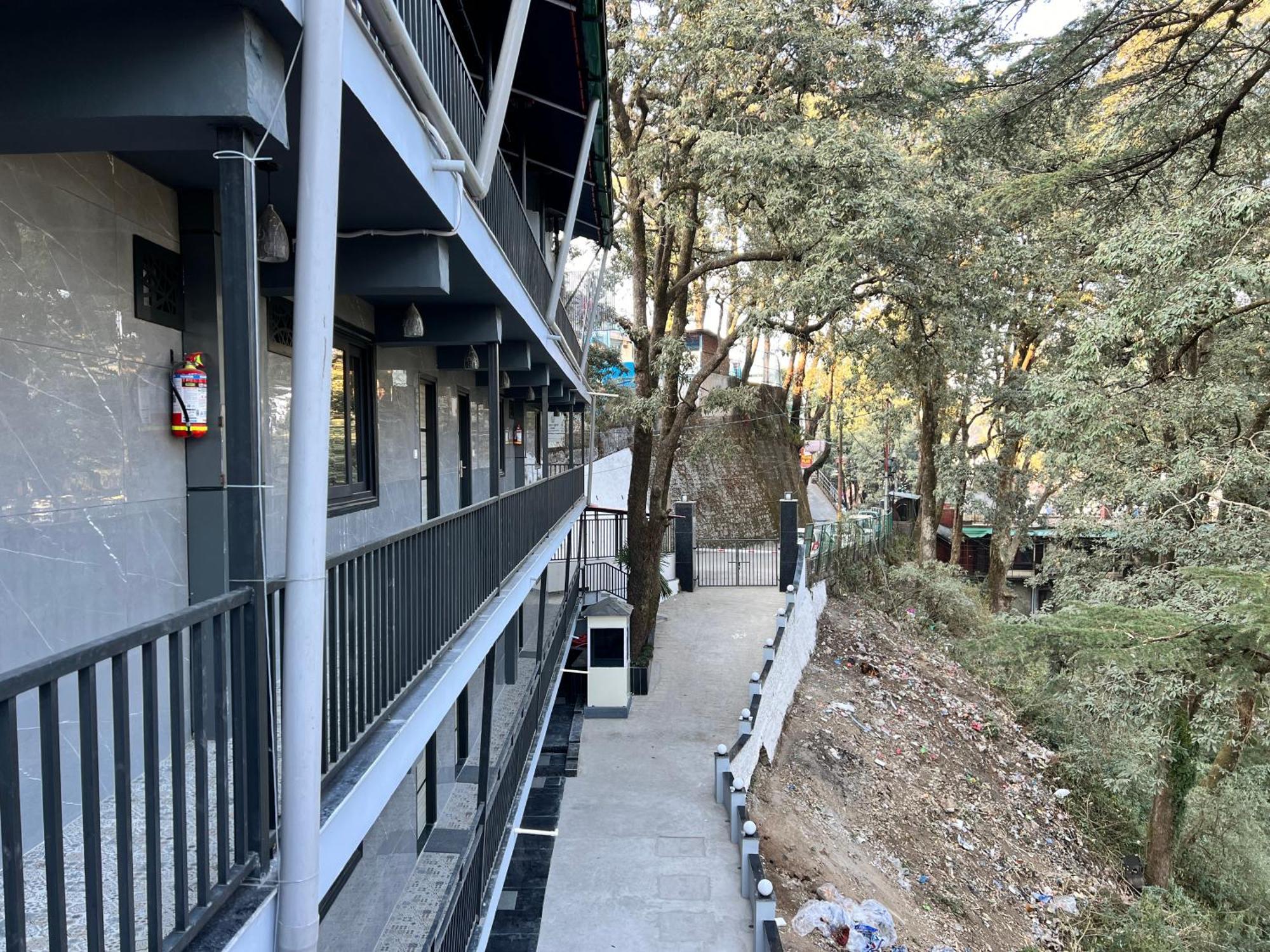 Hotel Pride Inn - 800 Mts From Mall Road Mussoorie Ngoại thất bức ảnh
